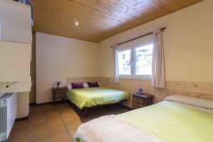 Habitación familiar cama de matrimonio + litera
