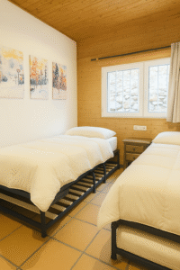 Habitación doble individual Hostal Yeti, tu alojamiento con desayuno en Sierra Nevada