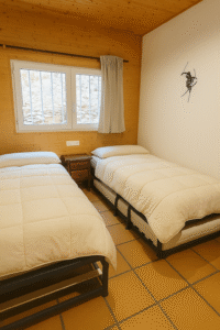 Habitación doble individual Hostal Yeti, tu alojamiento con desayuno en Sierra Nevada