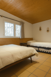 Habitación familiar Hostal Yeti, tu alojamiento con desayuno en Sierra Nevada